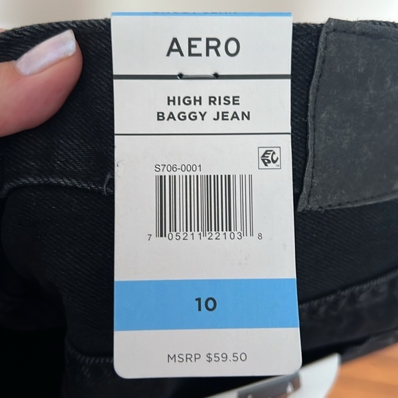 Aero Black High Rise Baggy 90’s Inspired Jeans NWT Multiple Sizes - Picture 6 of 9